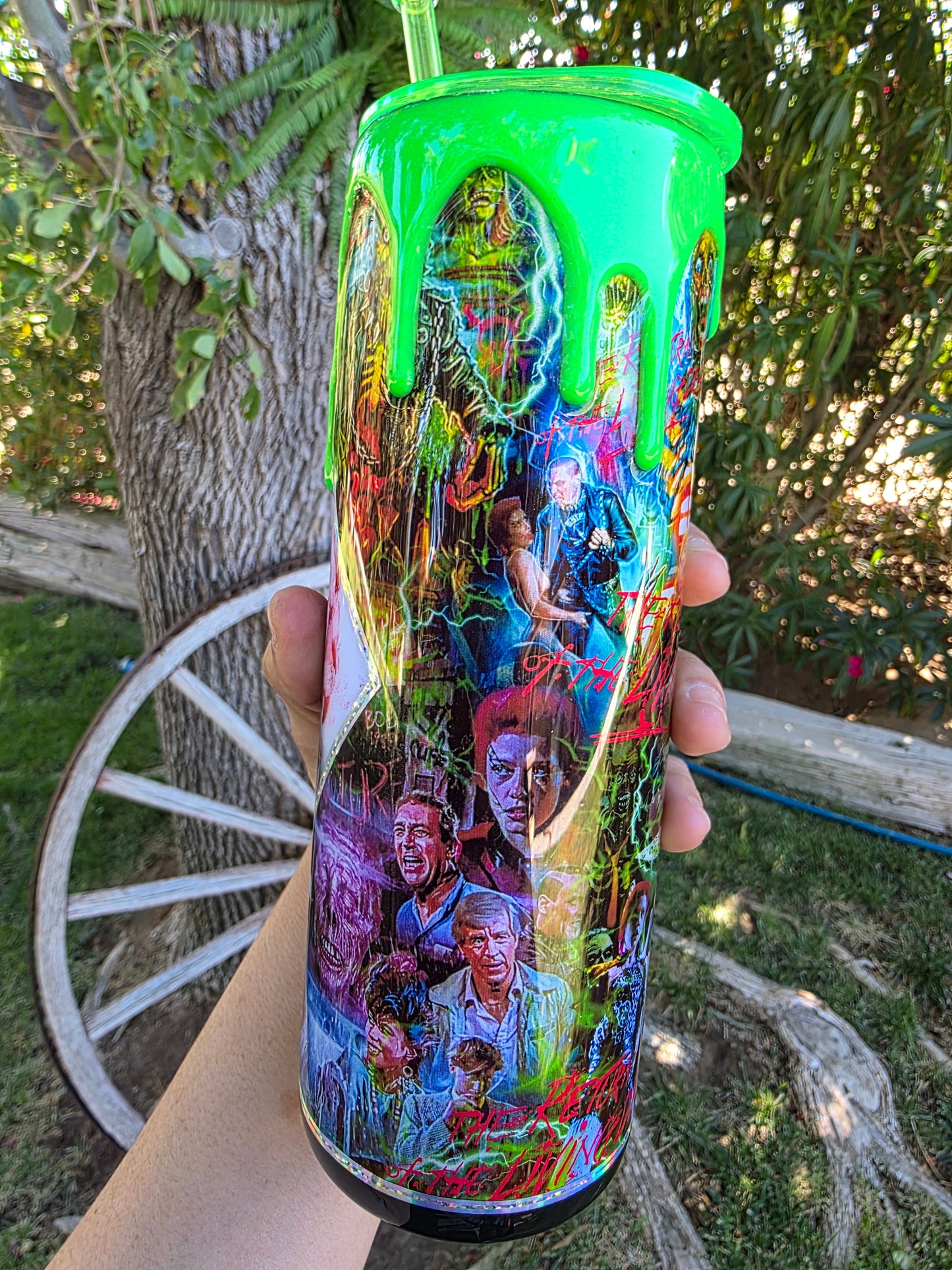 Zombies 20oz Tumbler glow in the dark drip ✨️